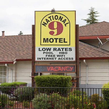 National 9 Motel Santa Cruz Exterior foto
